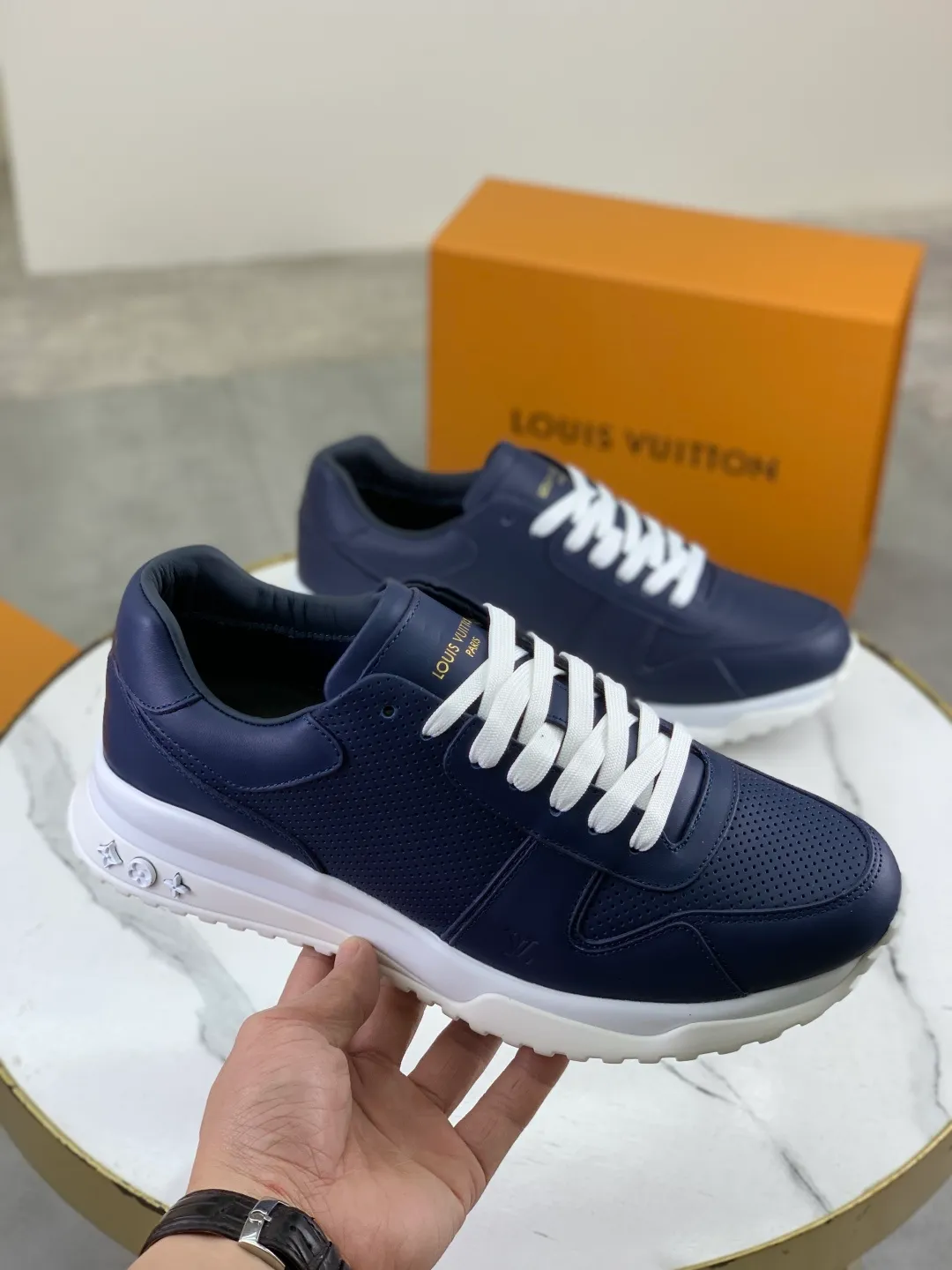 Men's men's shoes P680 new style 💶[LOUIS VUITTON] (original order) new style 🍀LV Louis Vuitton * - top version of LV classic trendy shoes! Use imported original cowhide and water-dyed cowhide lining. The latest original wear-resistant TPU combination outsole! High quality products! Multiple colors available, code number: 39-45 (46 customized)